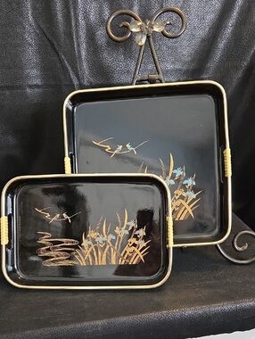 VintageToyo Black Lacquered Floral Serving Trays with Gold Trim